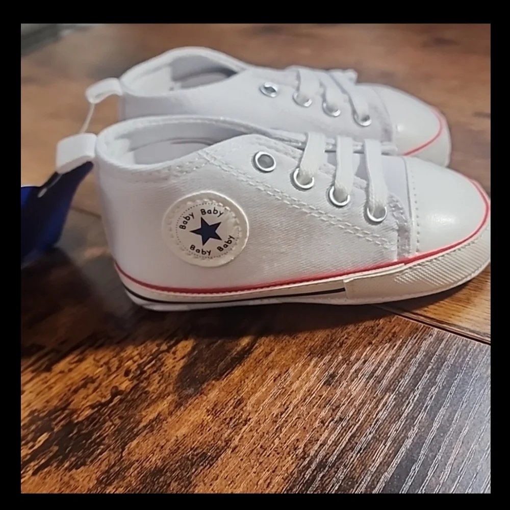 Unisex Baby Converse Size 3 AntiSlip Soft Sole Flat Sneakers For 1st Time Walker